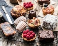 Hallucinant ! Voici ce que ces clients ont découvert en mangeant ces pâtisseries