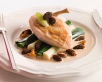 Poularde aux morilles et au vin jaune