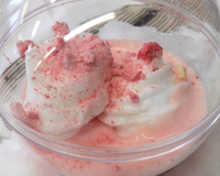 Œuf à la neige à la rose et pralines roses