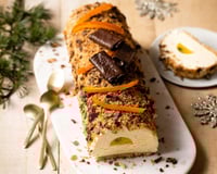 Bûche - Sablé breton aux Crêpes Dentelle Gavottes®, mousse au miel de sarrasin et fève de tonka