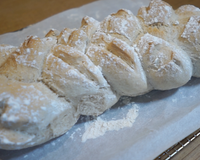 Pain farine/seigle ! Une recette que j'ai appris lorsque je travaillais dans un restaurant gastronomique français. Bien moelleux à l'intérieur et…