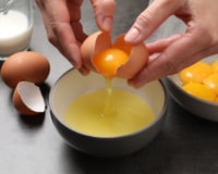 Cuisiner des œufs : ce geste de 5 secondes est crucial pour éviter les bactéries