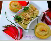 Velouté d'artichauts, pommes de terre et son île flottante aux pistaches, noix de cajou