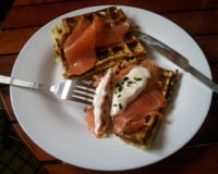 Gaufres de pomme de terre et saumon fumé