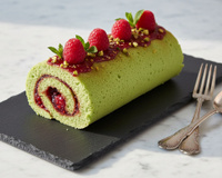 Biscuit roulé aux pistaches et framboises