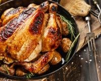 L'incontournable du dimanche : des experts en rôtisserie nous livrent leurs conseils pour obtenir un poulet rôti parfait à la maison !