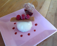 Dôme chocolat blanc à la mousse de framboise