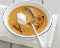 Velouté de potiron et chips de bacon