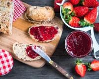 Par quoi remplacer la confiture le matin au petit-déjeuner ? Plusieurs diététiciennes répondent à la question