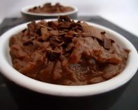 J'ai voulu essayé une version plus gourmande à base de chocolat noir, le tout délicatement aromatisé à la cannelle et à l'orange....ce fut un vrai régal pour les papilles.