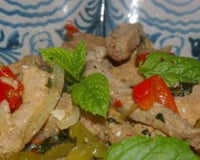 Porc au piment et au basilic thaï