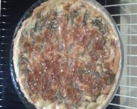 Tarte salée aux fanes de carottes.