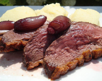 Magrets de canard gras aux échalotes confites au Pineau des Charentes Rosé