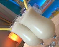 Et pourquoi ne pas changer du traditionnel milkshake à la vanille avec cette variante de milkshake à la banane ?