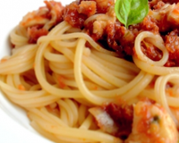Pâtes à la sauce tomate sans cuisson