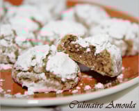 Gheriba aux graines de sésame et aux amandes