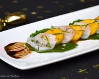 Carpaccio de saint-jacques marinées au citron vert, mangue et feuilles de wasabi