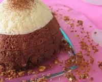 Dômes aux trois chocolats et croustillant aux amandes