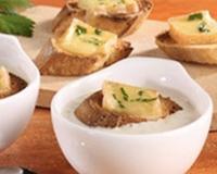 Une crème d'endives, relevée par le goût intense du maroilles Fauquet.