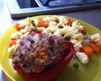 Des poivrons farcis revisités avec du riz et petits légumes, mes petits adorent !