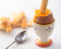 Combien d'œufs peut-on manger par semaine pour être en bonne santé ? Cet expert en physiologie livre la réponse de la science