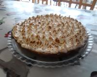 Tarte au citron meringuée très douce, peu acide.