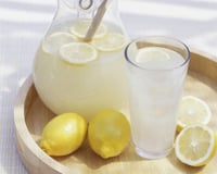 Jus de citron rafraîchissant