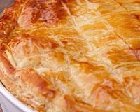 Tourte très facile et rapide, succulente, à faire avec du saumon en boîte ou du frais.