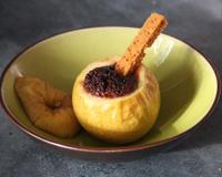 La pomme au four avec du chocolat tiede un régal.