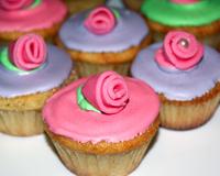 Je confirme que cette base de cupcakes aux amandes est de loin la meilleure que j'ai testé jusqu'à ce jour. En plus, c'est ultra facile et surtout rapide à préparer.…