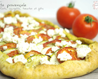 Tarte provençale: pesto, courgette, tomates et feta