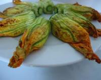 Elles ont accompagné les courgettes sautées simplement avec un filet d'huile d'olive et un peu d'ail. Elles peuvent être servies froides.