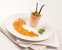 Soufflé à la vanille, orange et sauce vanillée