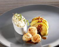 St Jacques, pommes et chutney