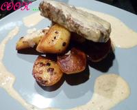 Une sauce au roquefort crémeuse mais avec du caractère rien de mieux pour une bonne viande rouge.