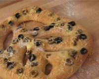 Une fougasse aux olives comme en Provence mais à la maison, c'est possible avec cette recette à portée de mains !