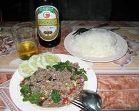 Plat typique laotien très épicé qui se mange accompagné de riz gluant.Bon apétit!