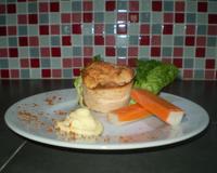 Cake de poisson à servir froid ou tiède une entrée légère pour les beaux jours. A servir avec une petite mayonnaise maison!
Une recette proposée par Séverine.
