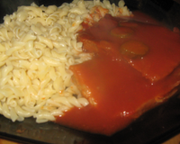 Langue de boeuf accompagnée d'une délicieuse sauce tomate pleine de goût.