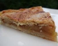 Une tourte délicieuse fourrée aux pommes
