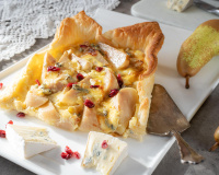 Zéro idée pour le dîner ? Ce gâteau filo poires et gorgonzola est parfait pour le début de l’automne