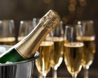 Cette “astuce incroyable” pour conserver votre champagne entamé marche-t-elle vraiment ?