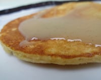 Galettes de millet vanillées et sauce à la vanille