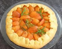 Pas besoin de moule avec cette recette de tarte rustique aux abricots notée 5/5 par les lecteurs de 750g !