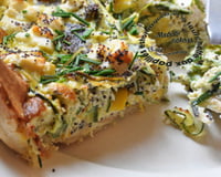 Tarte concombre, courgette, bleu, fêta, pavot et ciboulette