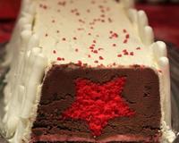 Quand le chocolat, la framboise, la chantilly et les meringues rencontrent madame génoise, une étoile brille dans toutes les assiettes !