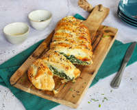 Tarte tressée aux épinards, feta et mozzarella