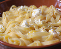 Tagliatelles au chèvre et miel