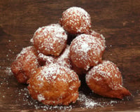 Pets de nonne (beignets à la pâte à choux)