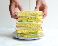 Club sandwich aux œufs durs